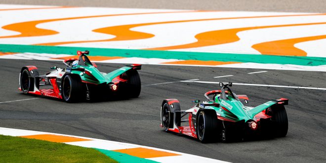 Audi, ilk resmi Formula E’de şampiyonluk peşinde