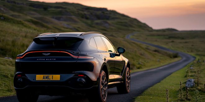 ASTON MARTIN’İN İLK ‘SUV’U ‘DBX’, YENİ RENKLERİYLE DE BÜYÜLEYECEK