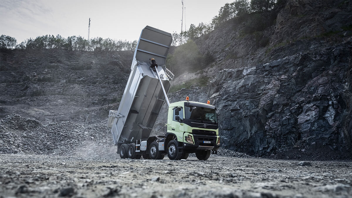 Volvo Trucks, yeni Volvo FMX ile en zorlu görevlere hazır