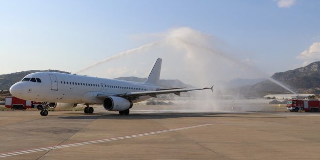 Gazipaşa-Alanya Avion Express’in ilk seferini karşıladı