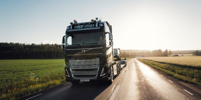 Volvo Trucks, yüksek verimlilik, konfor ve gücün sembolü yeni Volvo FH16’yı tanıttı
