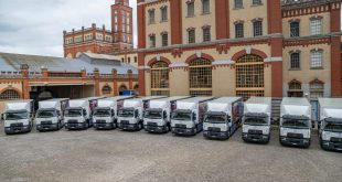 AVRUPA'DA BİR İLK: CARLSBERG GROUP, 20 ADET RENAULT TRUCKS ELEKTRİKLİ KAMYONUNU TESLİM ALDI