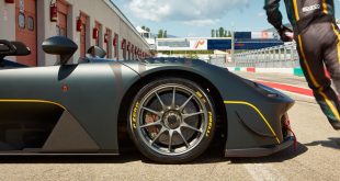 PIRELLI, İZMİT’TE ÜRETİLEN “P ZERO SLICK” LASTİKLERLE DONATILAN DALLARA STRADALE EXP İLE MUGELLO PİSTİNİ FETHETTİ