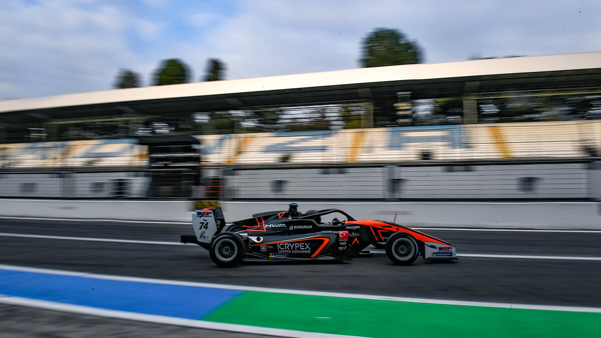 Cem Bölükbaşı, Euroformula Open serisinde ‘hız tapınağı’ olarak da bilinen Monza’da!