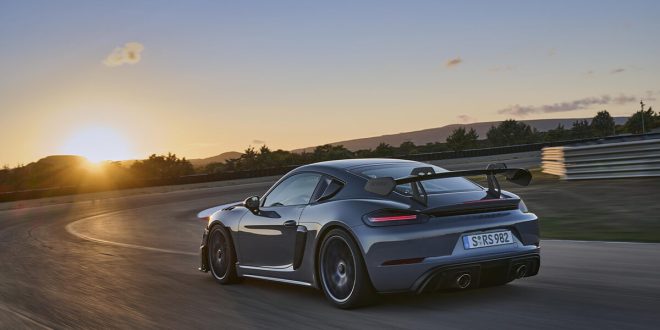 Günlük yarışçı: Yeni Porsche 718 Cayman GT4 RS