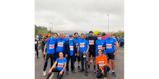 İstanbul Teknik İyi Yaşam Gönüllüleri ekibi AÇEV için İstanbul Maratonu’nda koştu